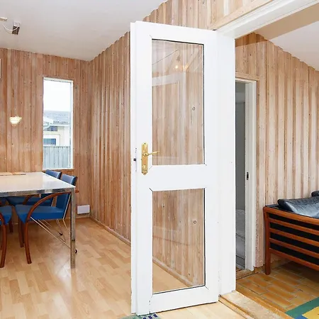 4 Person In * Egå